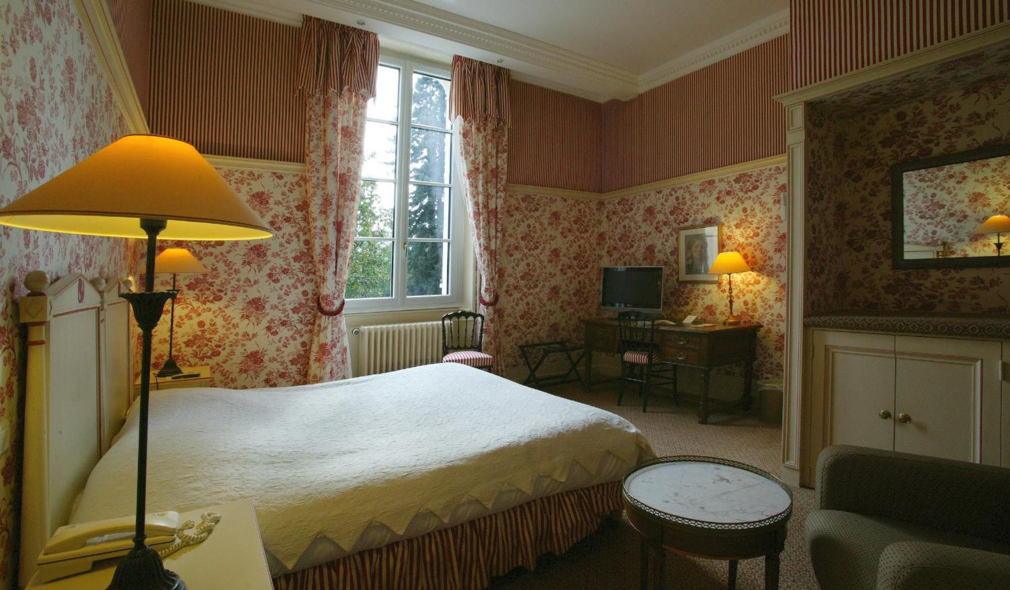 Hotel Le Manoir de Bellerive à Le Buisson-de-Cadouin Chambre photo