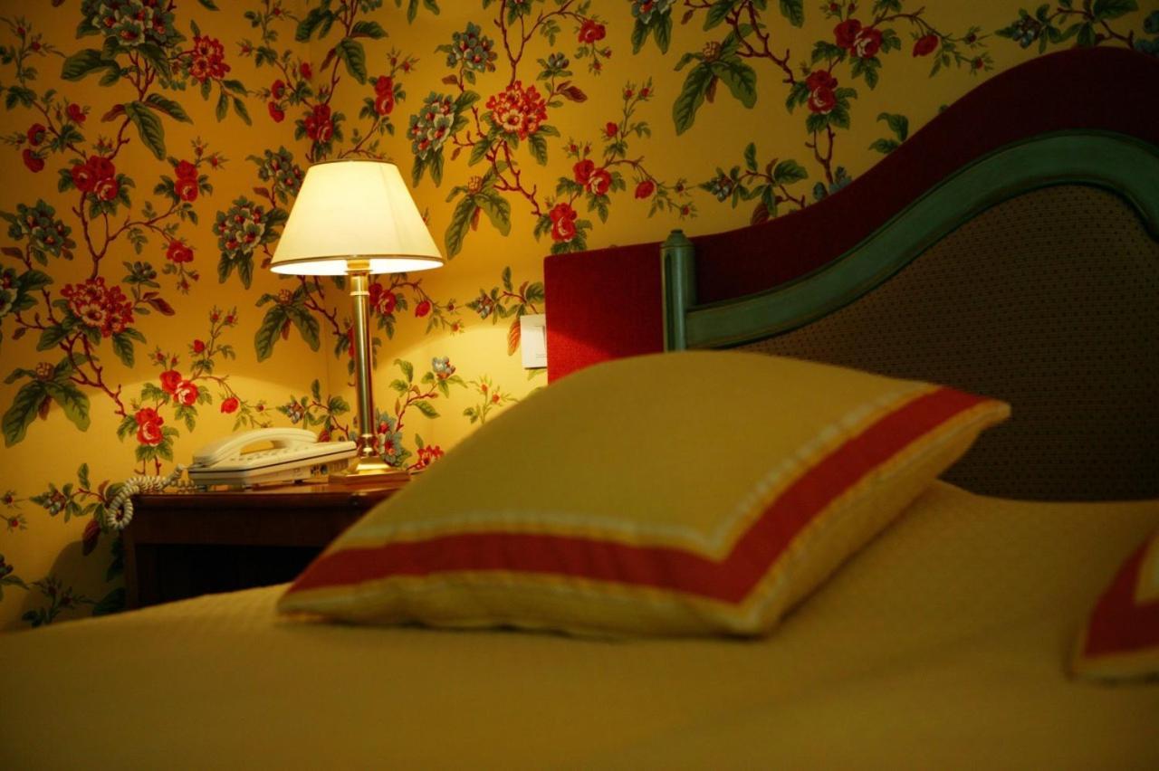 Hotel Le Manoir de Bellerive à Le Buisson-de-Cadouin Extérieur photo