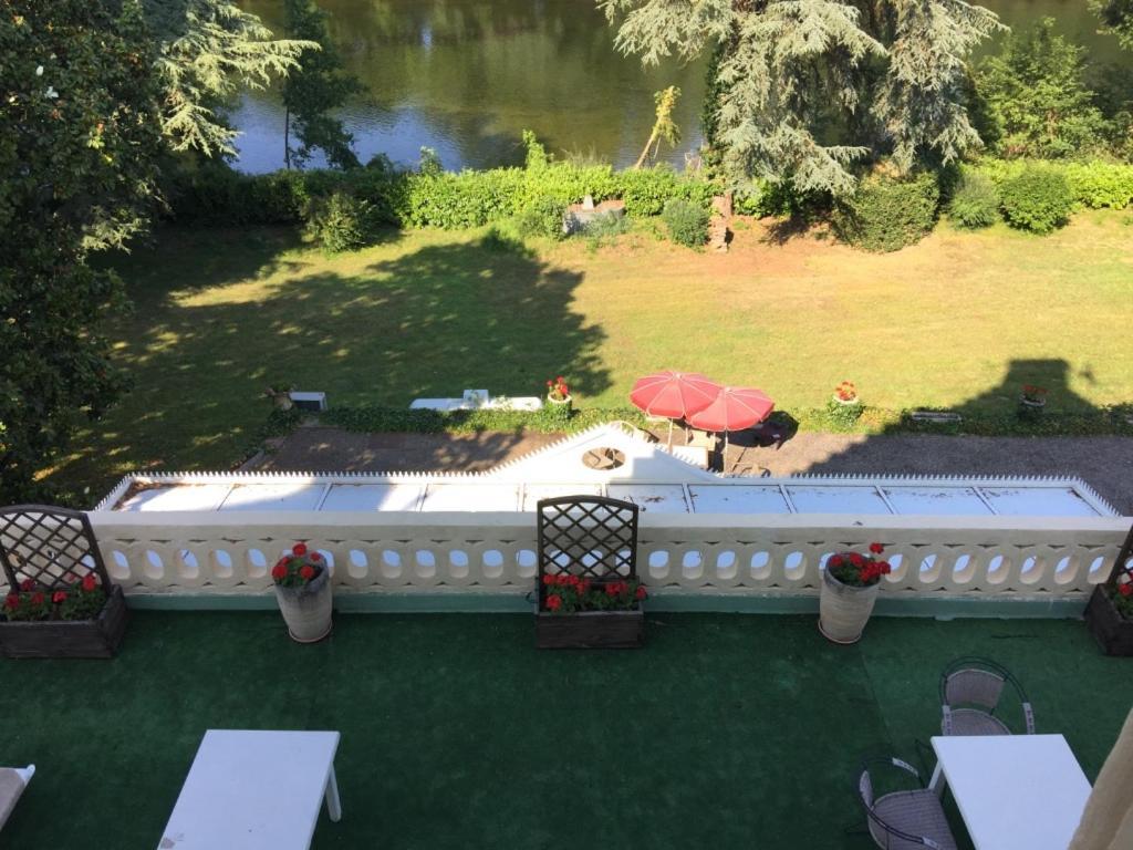 Hotel Le Manoir de Bellerive à Le Buisson-de-Cadouin Extérieur photo